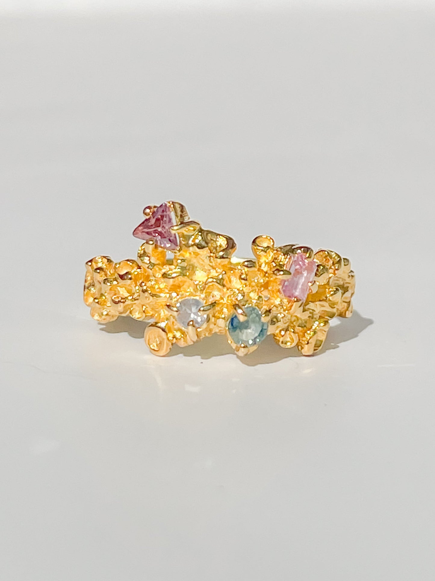 Coral Ring Gold #18 with candy coloured Sapphires - size 7