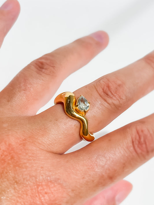 Wave Ring Gold with single Pear Aquamarine # 13 | Size 7