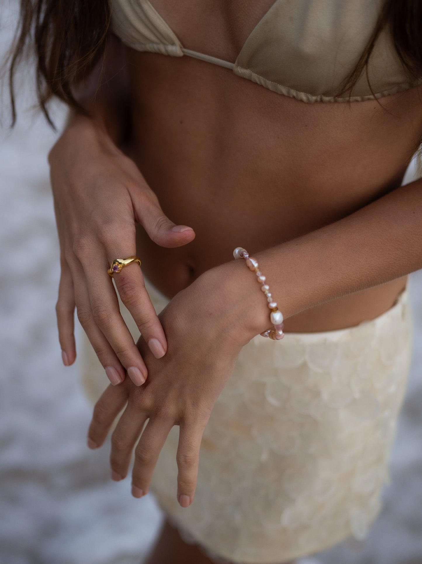 Wave Ring Gold with single pink sapphire # 19 | Size 6