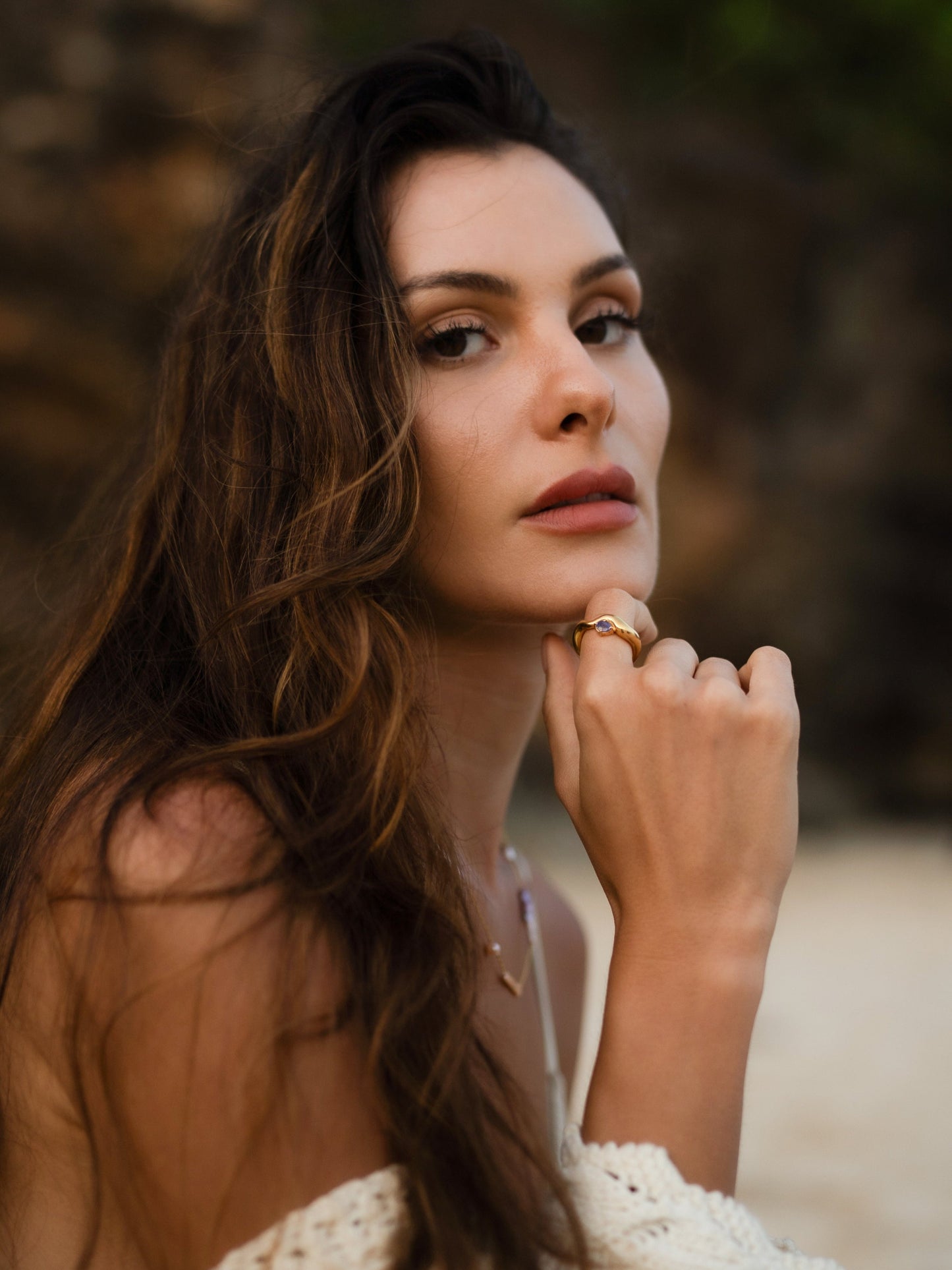 Wave Ring Gold with single sapphire # 18 | Size 8