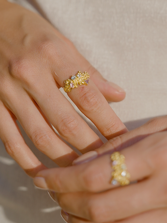Coral Ring Gold #18 with candy coloured Sapphires - size 7