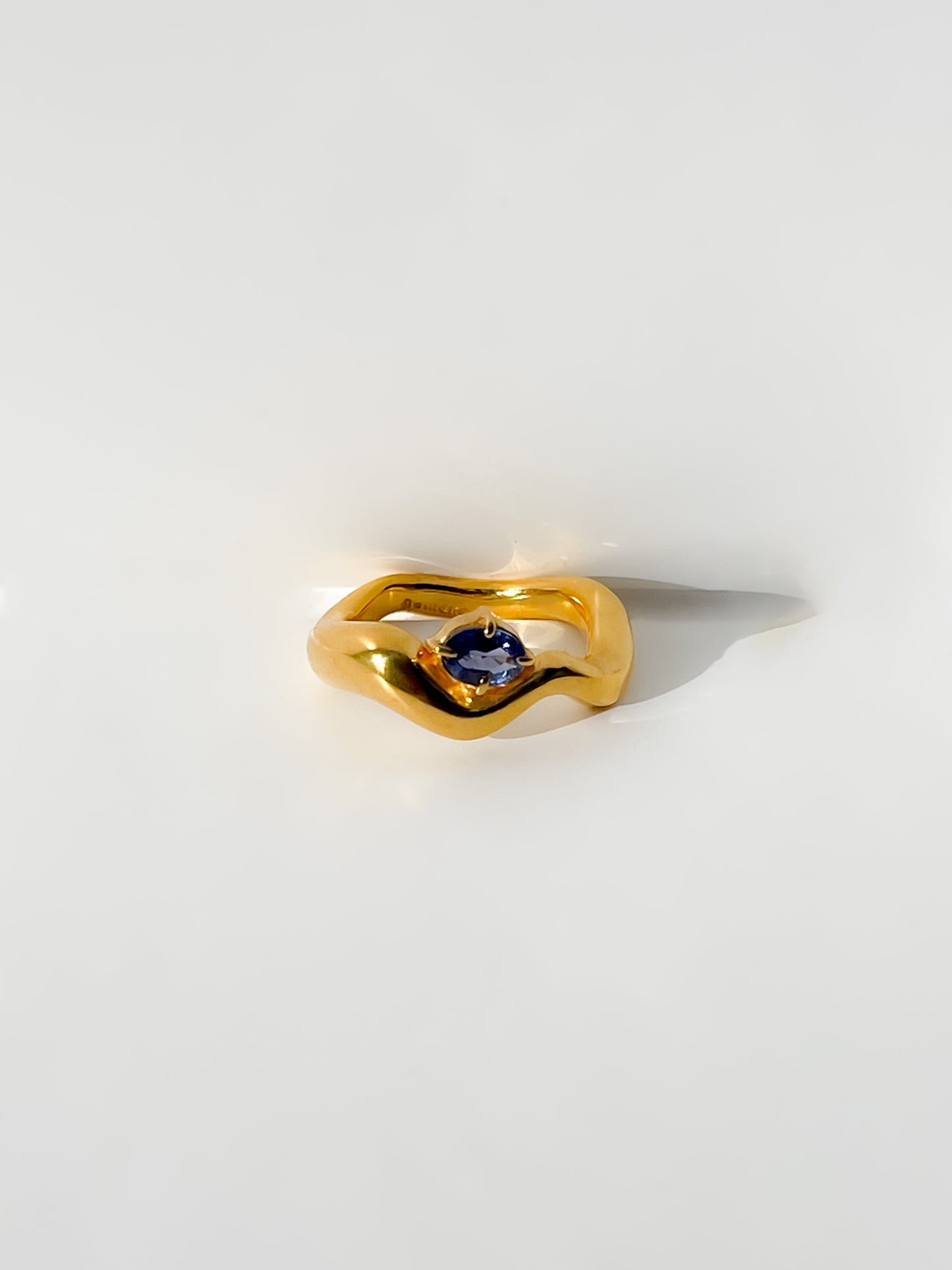 Wave Ring Gold with single Blue Sapphire # 11 | Size 6.5