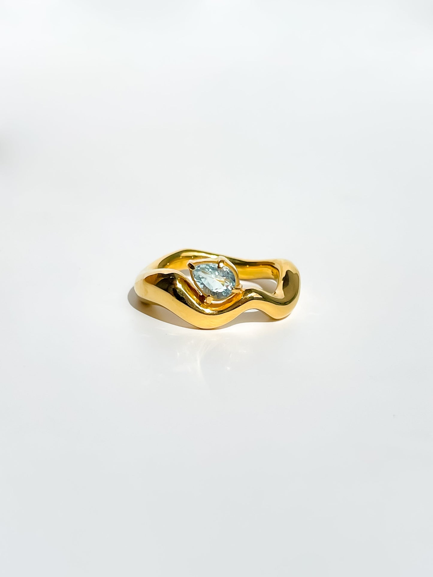 Wave Ring Gold with single Pear Aquamarine # 13 | Size 7